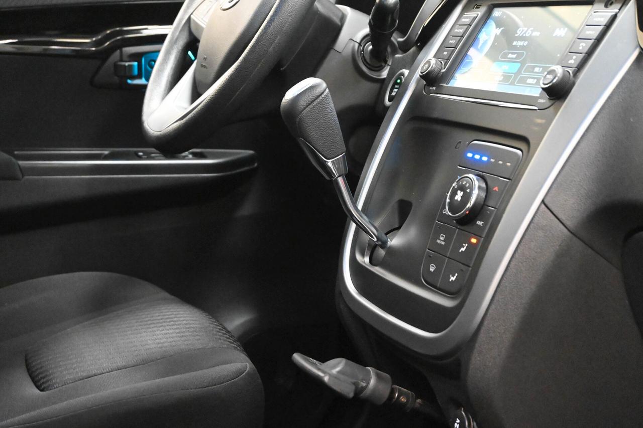 MAHINDRA KUV100 KUV100 1.2 VVT K8