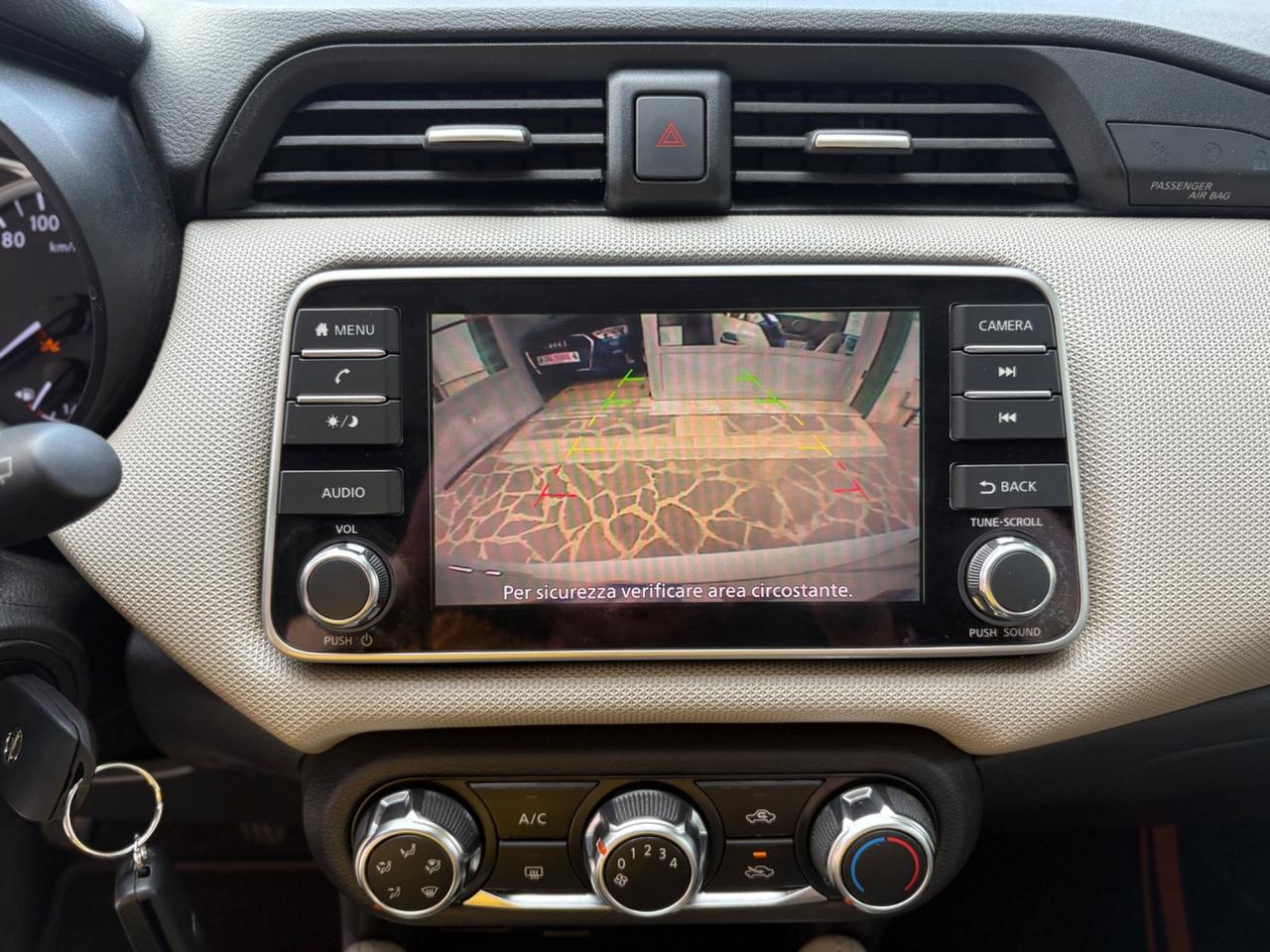 Nissan Micra 0.9 5Porte Acenta FULL/LED/NAV