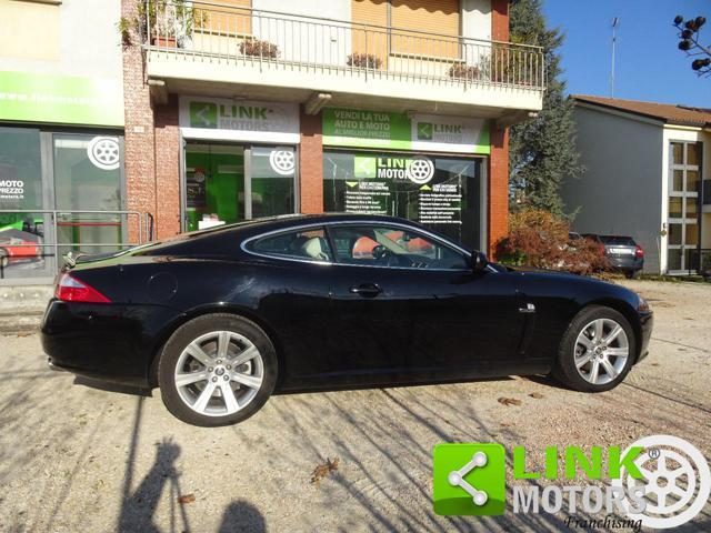 JAGUAR XK 4.2 V8 Coupé