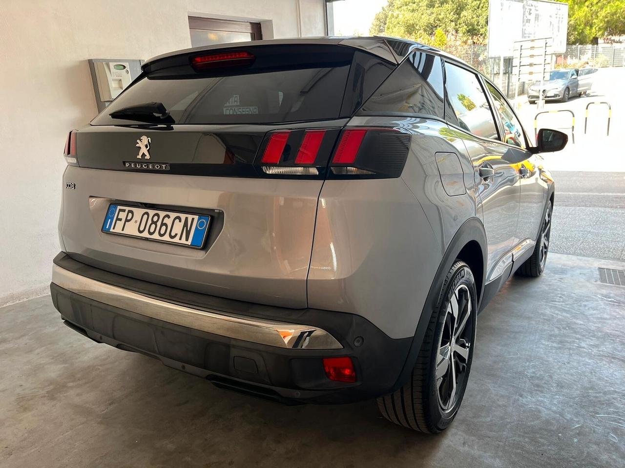 Peugeot 3008 BlueHDi 120 EAT6 Allure