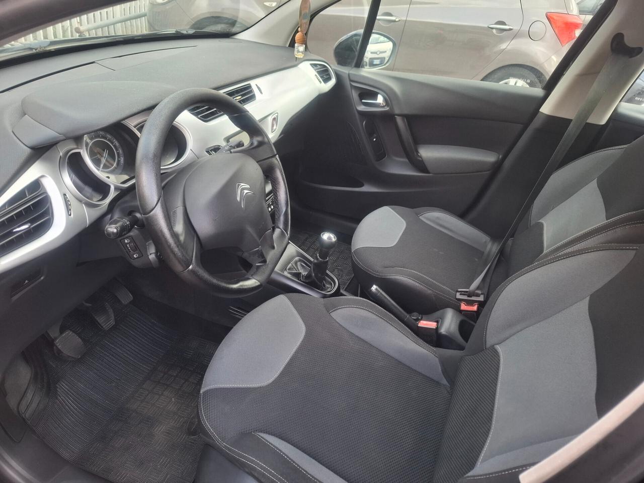 Citroen C3 1.2. Cilindri 4