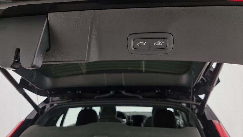 Volvo XC40 B3 automatico Ultra Black Edition