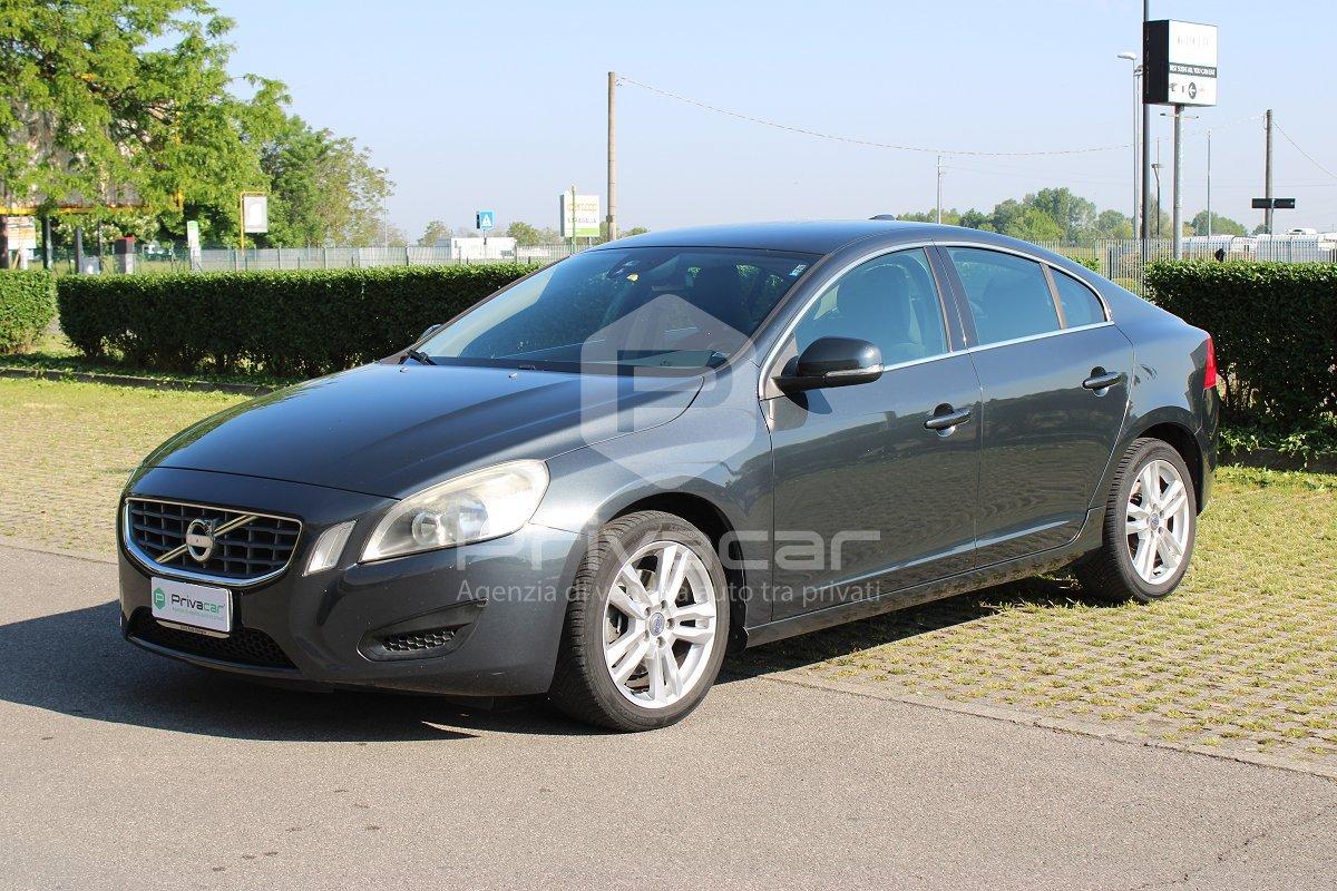 VOLVO S60 D3 Geartronic Momentum