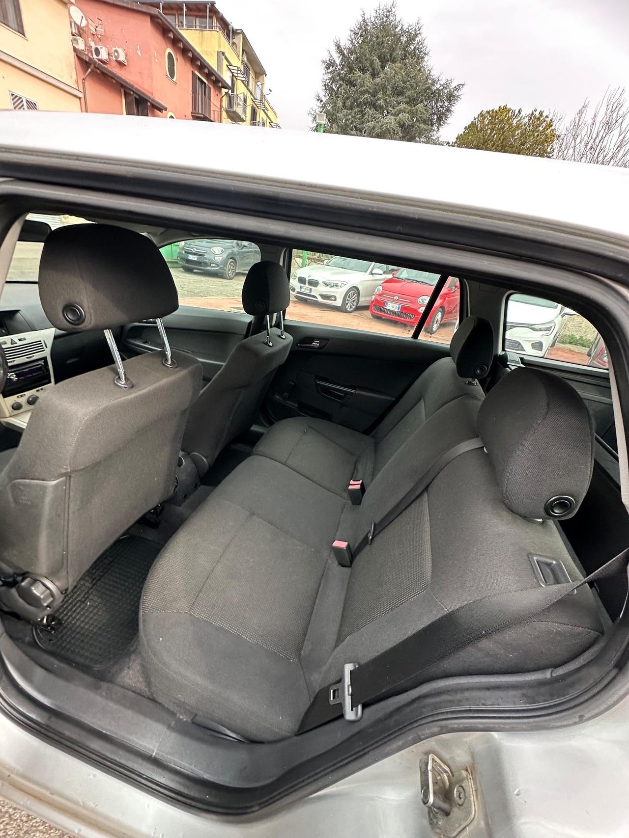 Opel Astra 1.4 16V Twinport 5 porte Enjoy