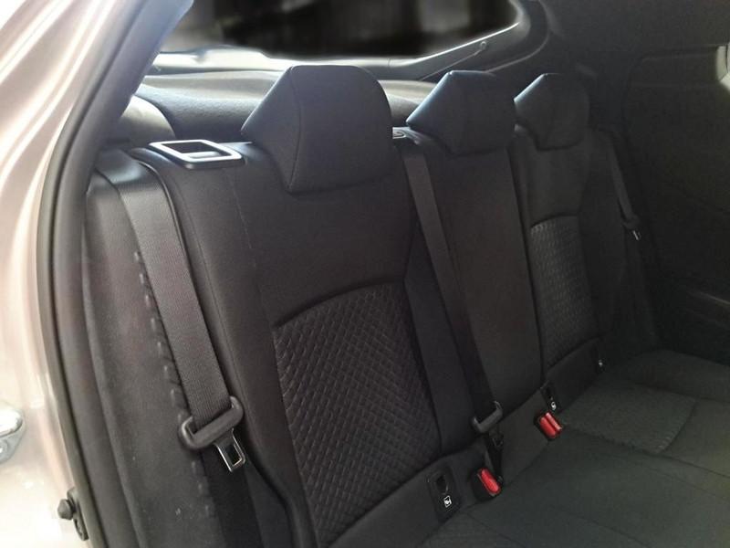 TOYOTA C-HR 1.8H 98CV E-CVT Business