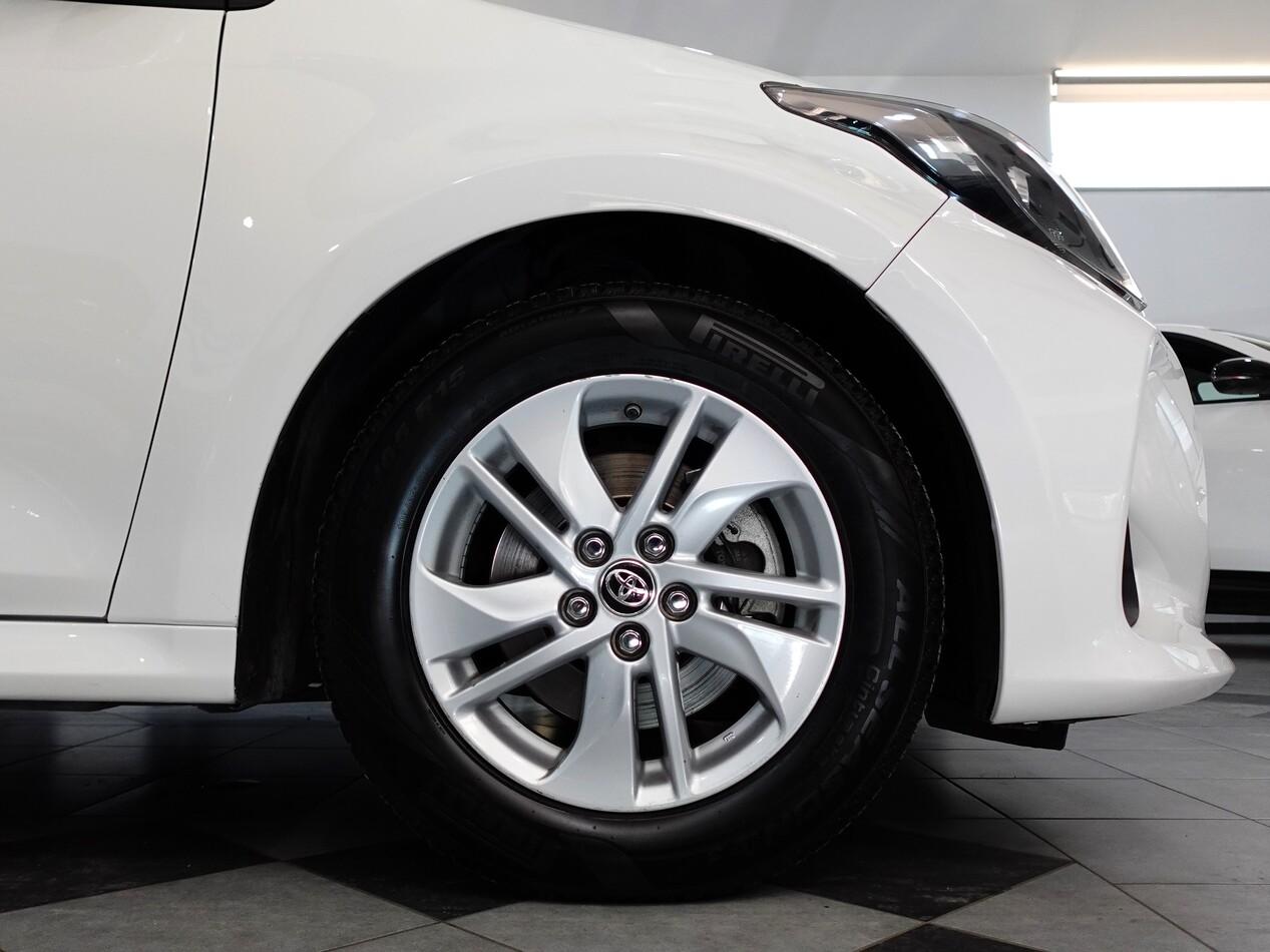 Toyota Yaris 1.5 E-CVT HYBRID 116 CV BUSINESS