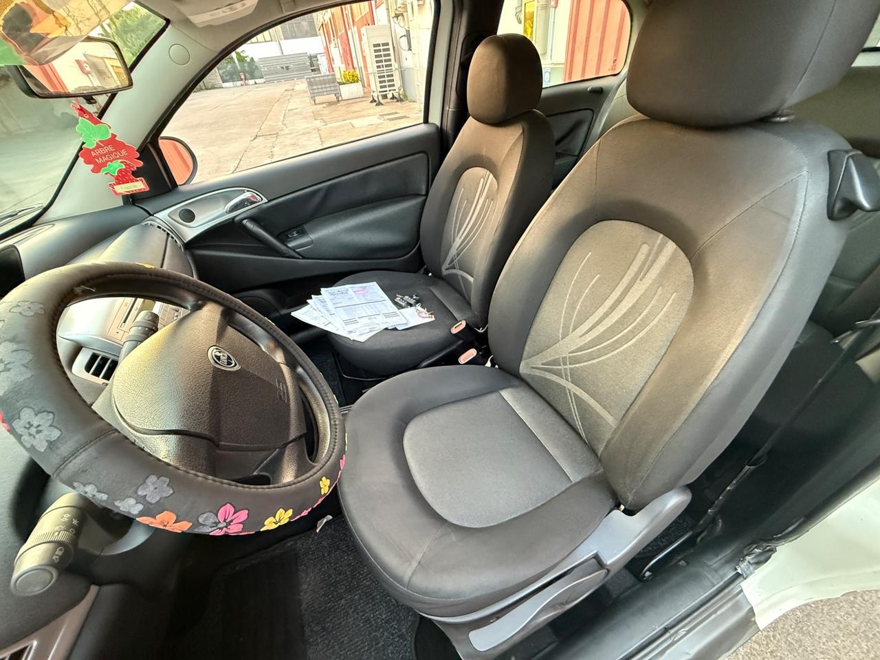 Lancia Ypsilon 1.2 69 CV 5 porte S&S Silver