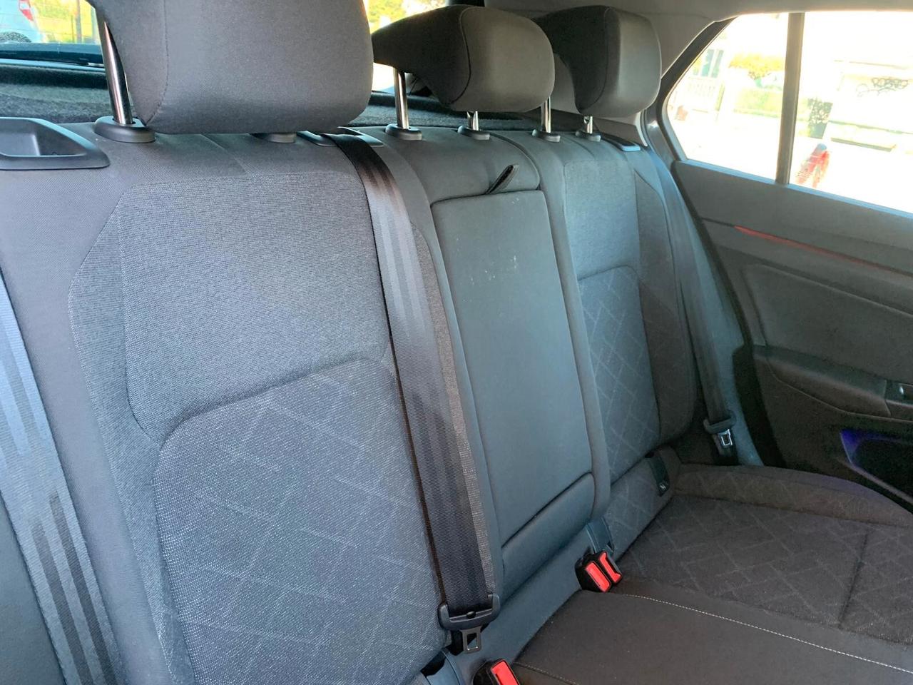Volkswagen Golf 8 2.0 TDI 115 CV Neopat. Garanzia