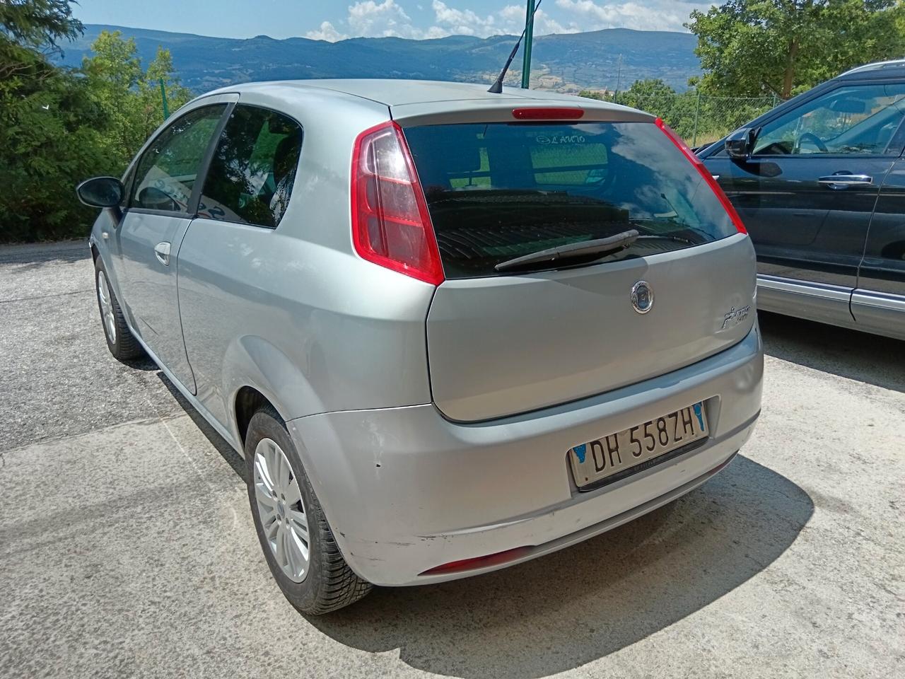 Fiat Grande Punto 1.3 MJT 90CV AUTOCARRO 4 POSTI