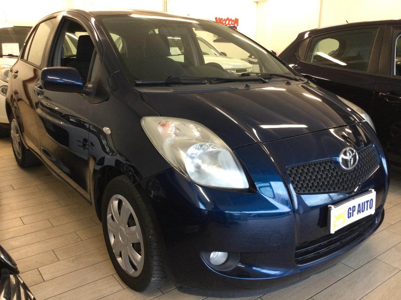 Toyota Yaris 1.3 5 porte Luna