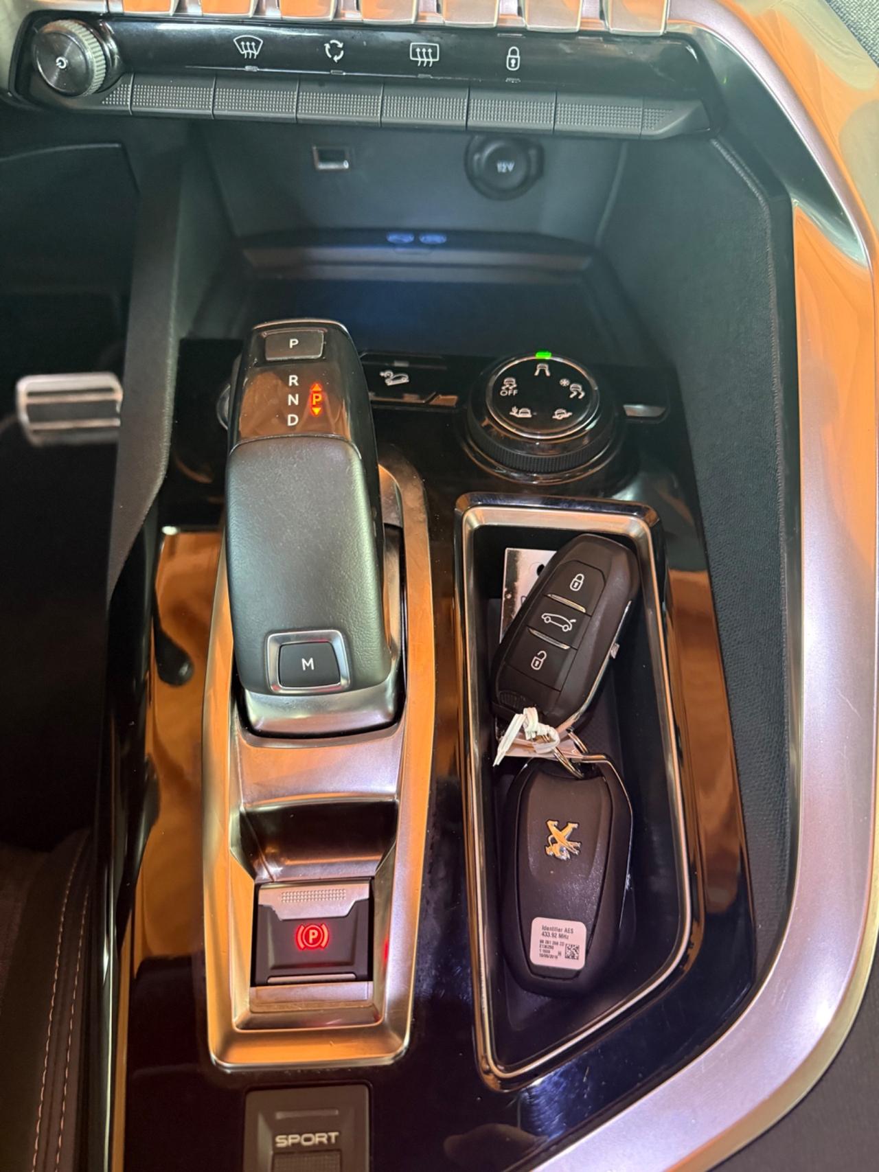 Peugeot 3008 1.5 Diesel - Neopatentati - Automatico