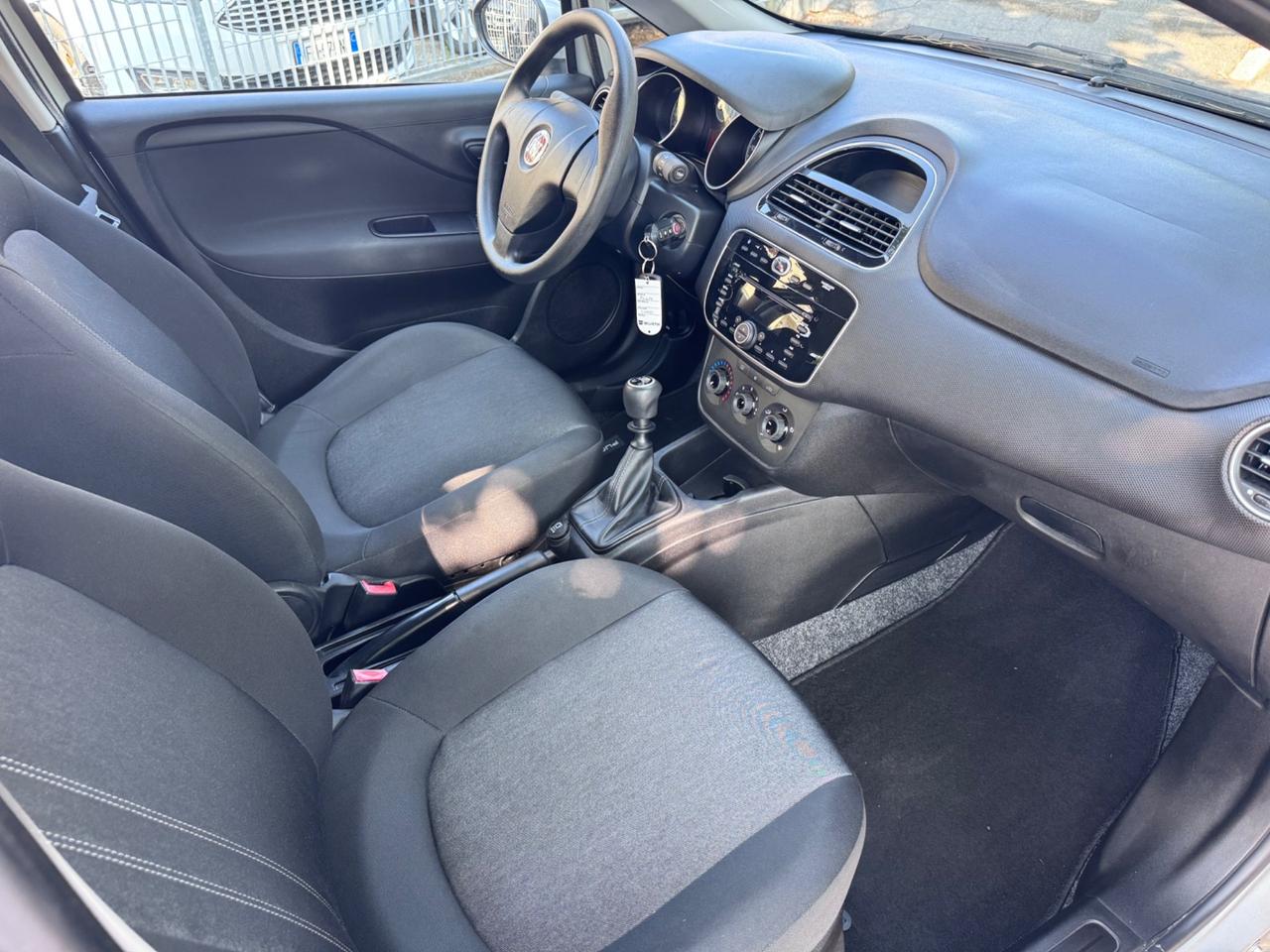 Fiat Punto 1.2 8V 5 porte neopaten garanzia 12 mesi