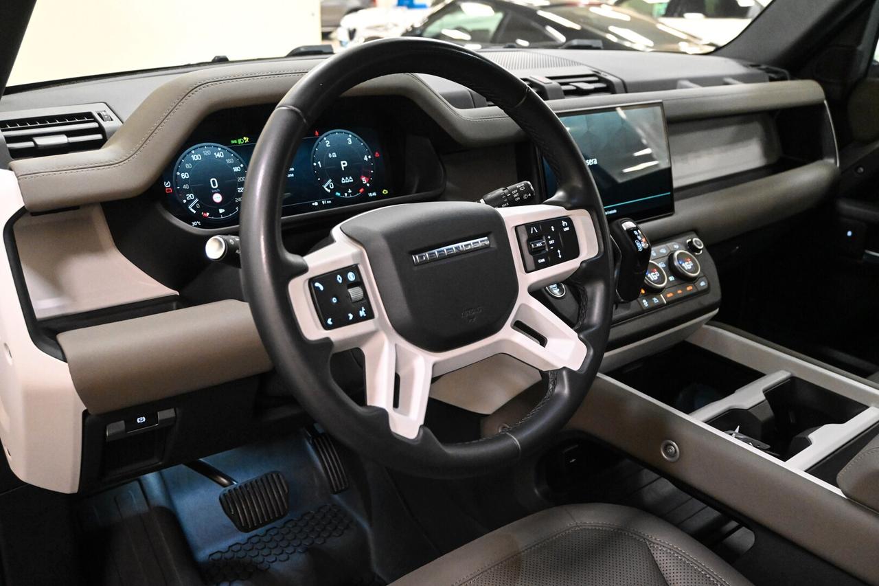 LAND ROVER Defender (2019) Defender 110 3.0D I6...