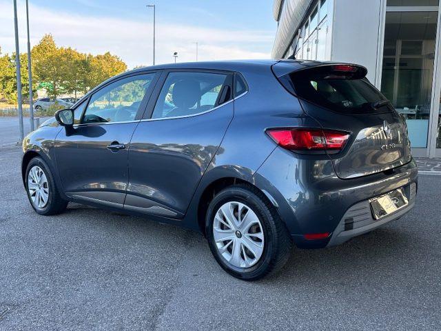 RENAULT Clio 1.2 75 CV 5P. Duel