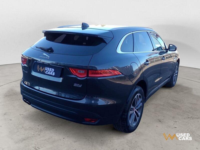 Jaguar F-Pace F-Pace 2.0 D 180 CV AWD aut. Chequered Flag