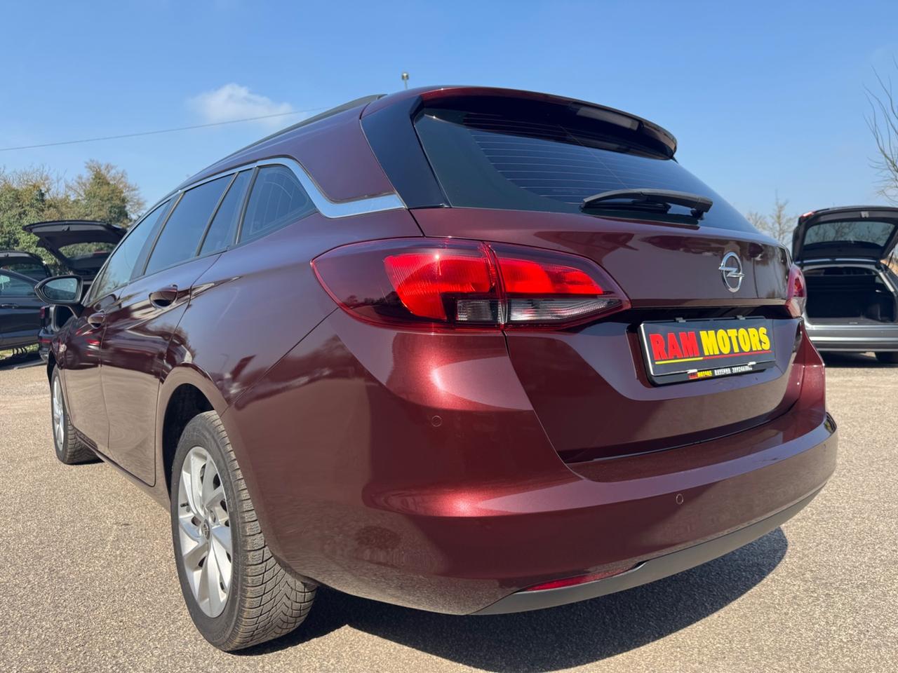 OpelAstra 1.6 CDTi 136CV S&S Sports Tourer Innovation Neopatentati