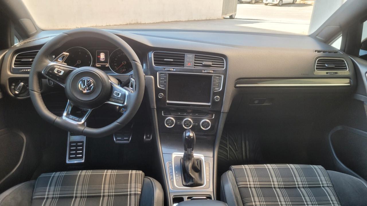 Volkswagen Golf GTD 2.0 TDI DSG