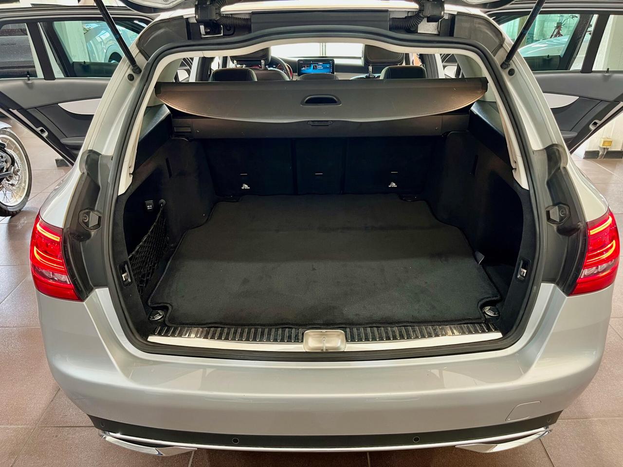 Mercedes C 220 d 194CV SPORT PLUS UNICO PROPRIETARIO