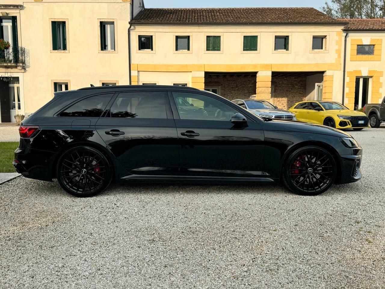 RS 4 Avant