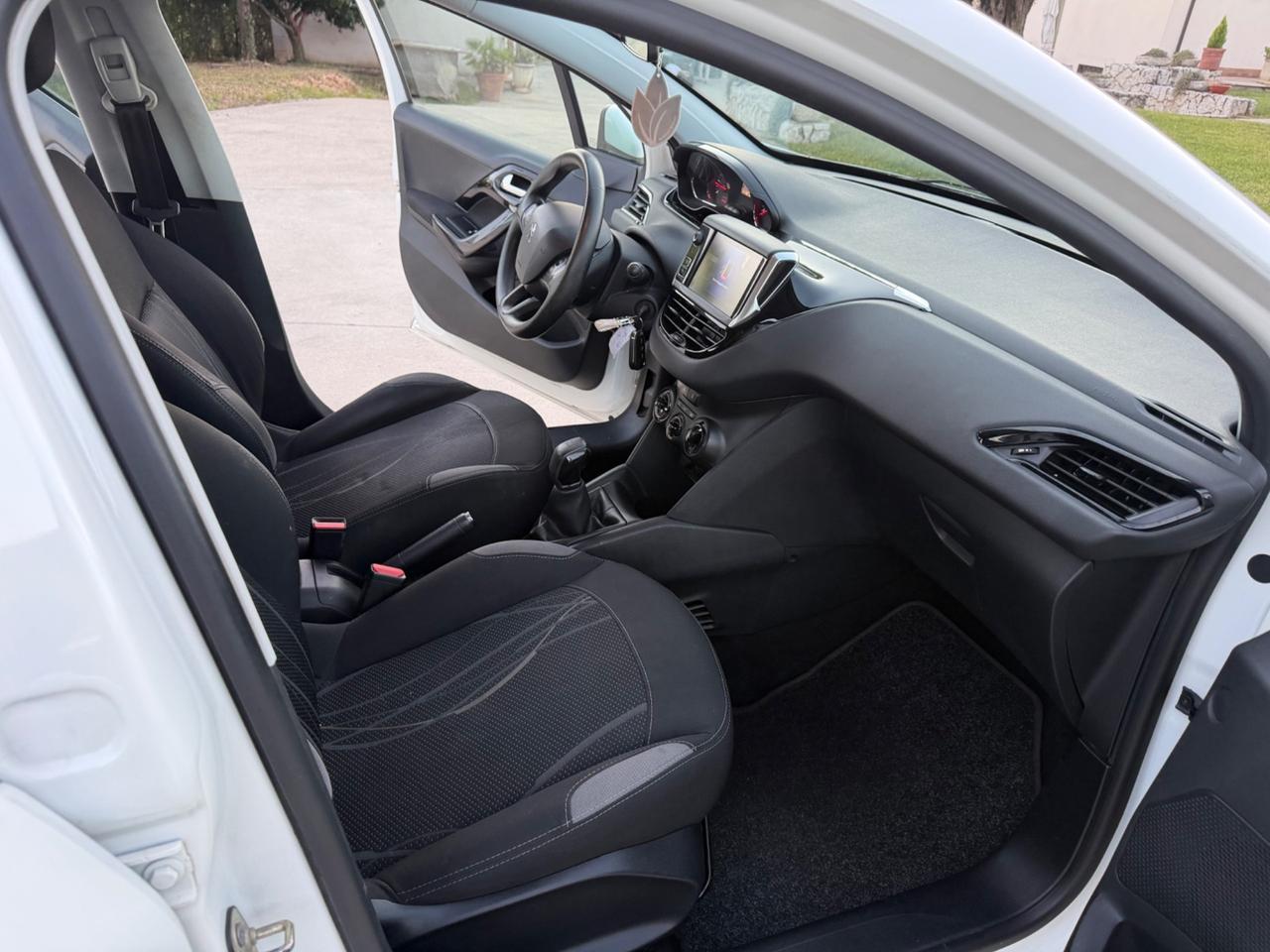 Peugeot 208 1.2 VTi 82 CV 5 porte Allure