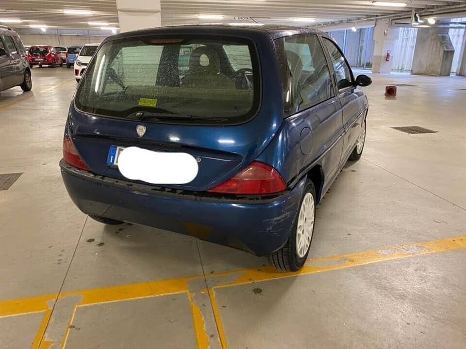 Lancia Y 1.2i cat Elefantino Blu