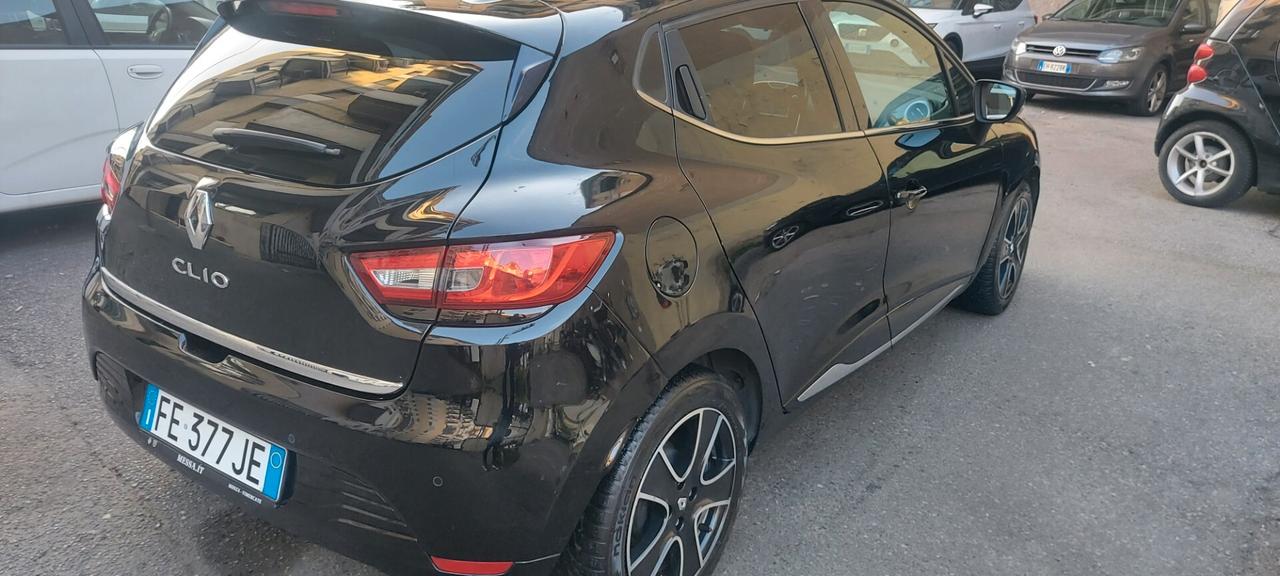 Renault Clio 1.2 75CV INTENSE E6