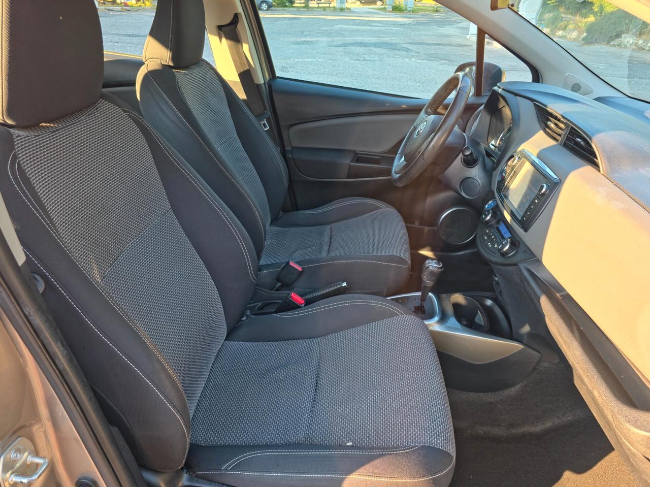 Toyota Yaris 1.5 Hybrid 5 porte Active -E6 Automatica NEO 2015