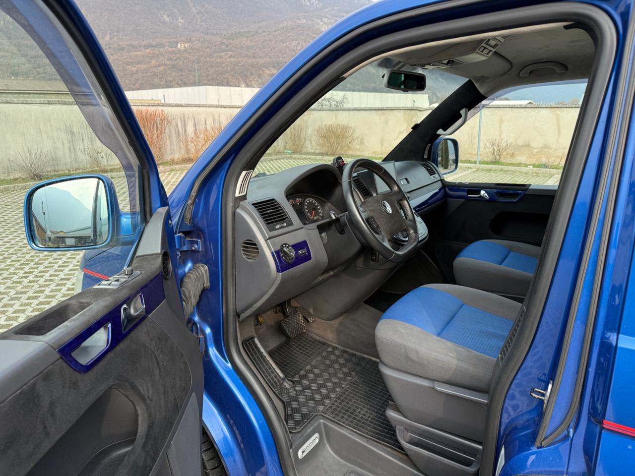 Multivan 2.5 TDI/174CV !!! MOTORE NUOVO !!! 7 posti Autom