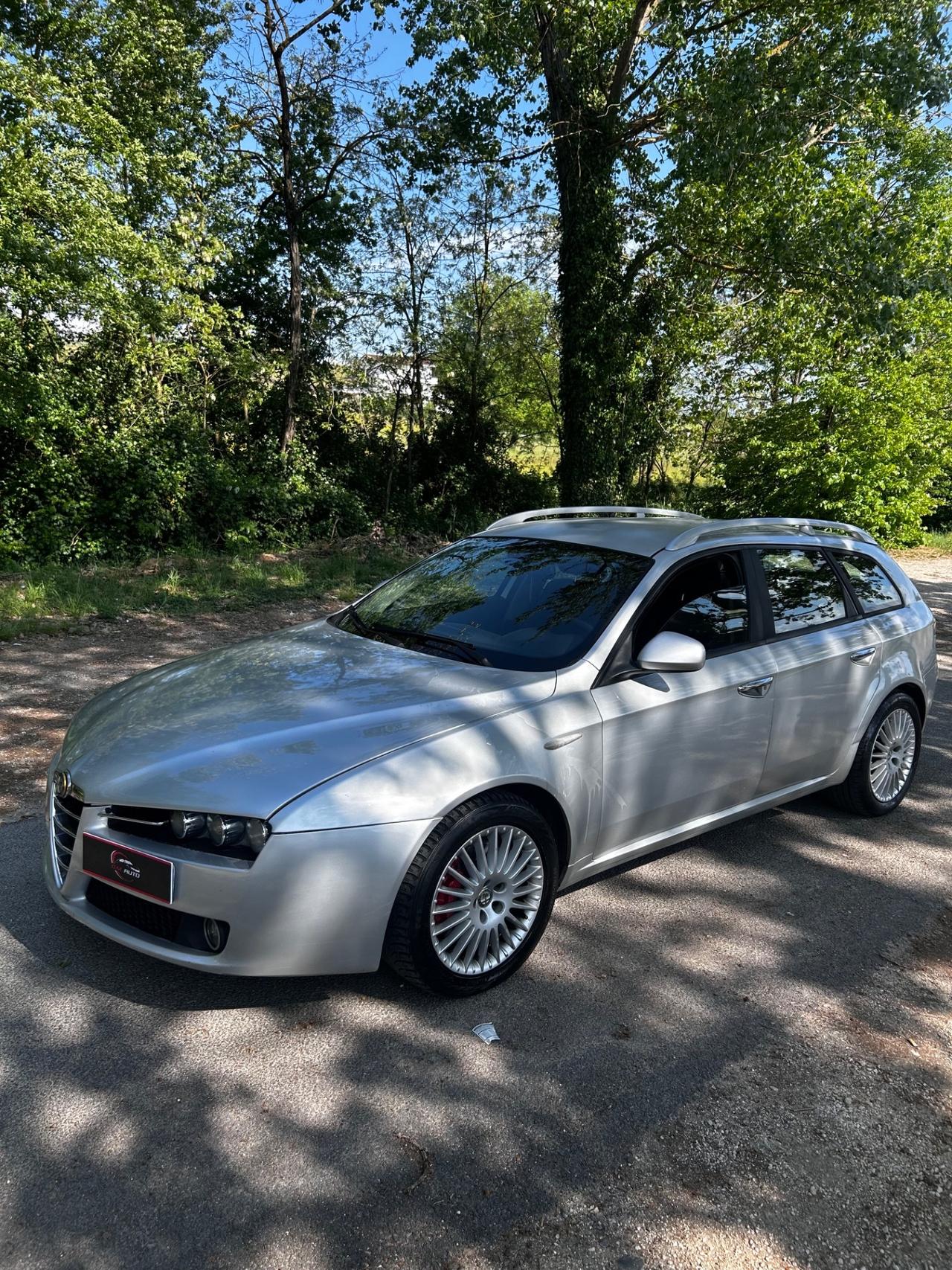 Alfa Romeo 159 1.9 JTDm 16V Sportwagon Distinctive