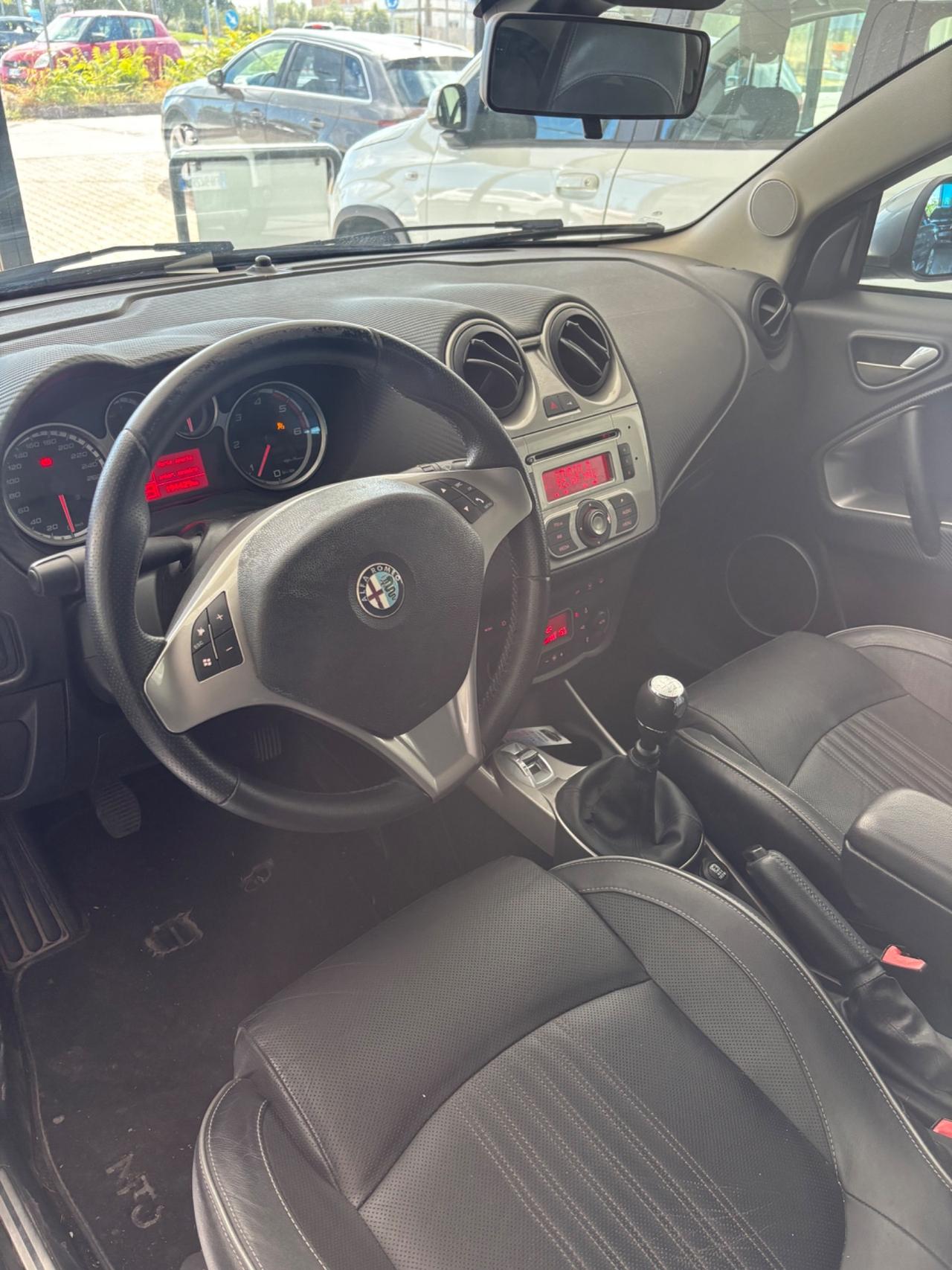 Alfa Romeo MiTo 1.6 JTDm 16V Distinctive Sport Pack