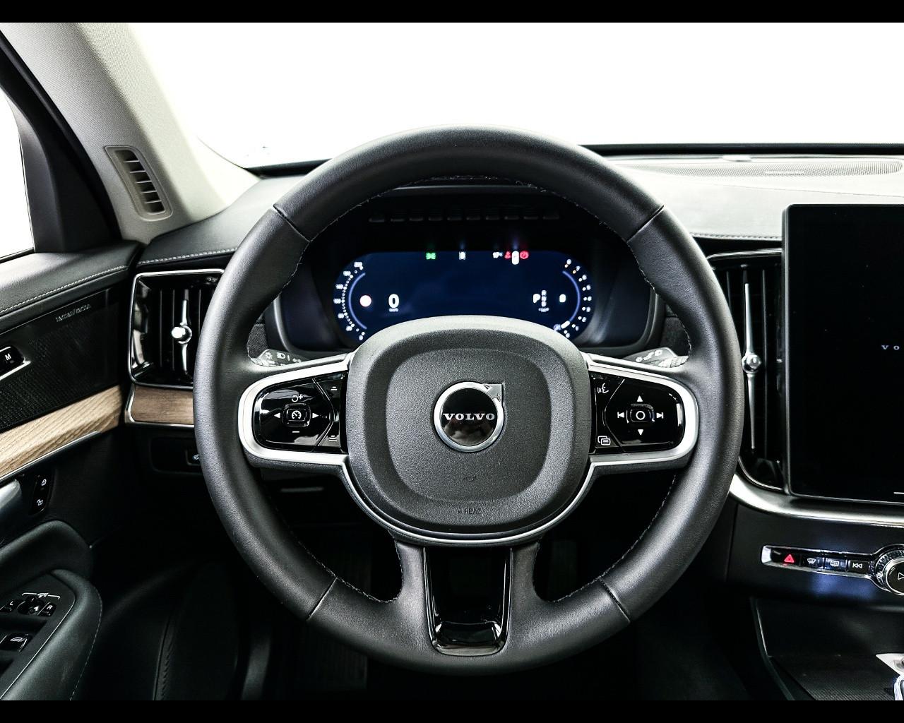 VOLVO XC90 B5 AWD automatico 7 posti Plus Bright