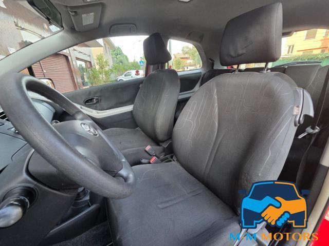 TOYOTA Yaris 1.0 3 porte Now Eco