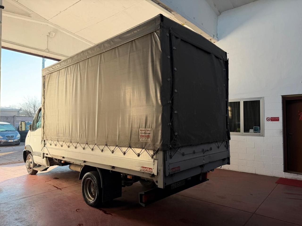 Renault Mascott 2800