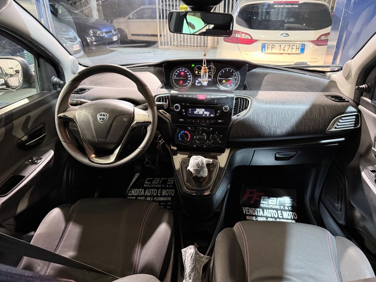 Lancia Ypsilon 1.2 69 CV 5 porte GPL Ecochic S Momodesign