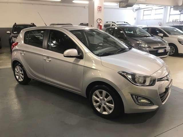 Hyundai i20 i20 I 2012 5p 1.1 crdi Sound Edition