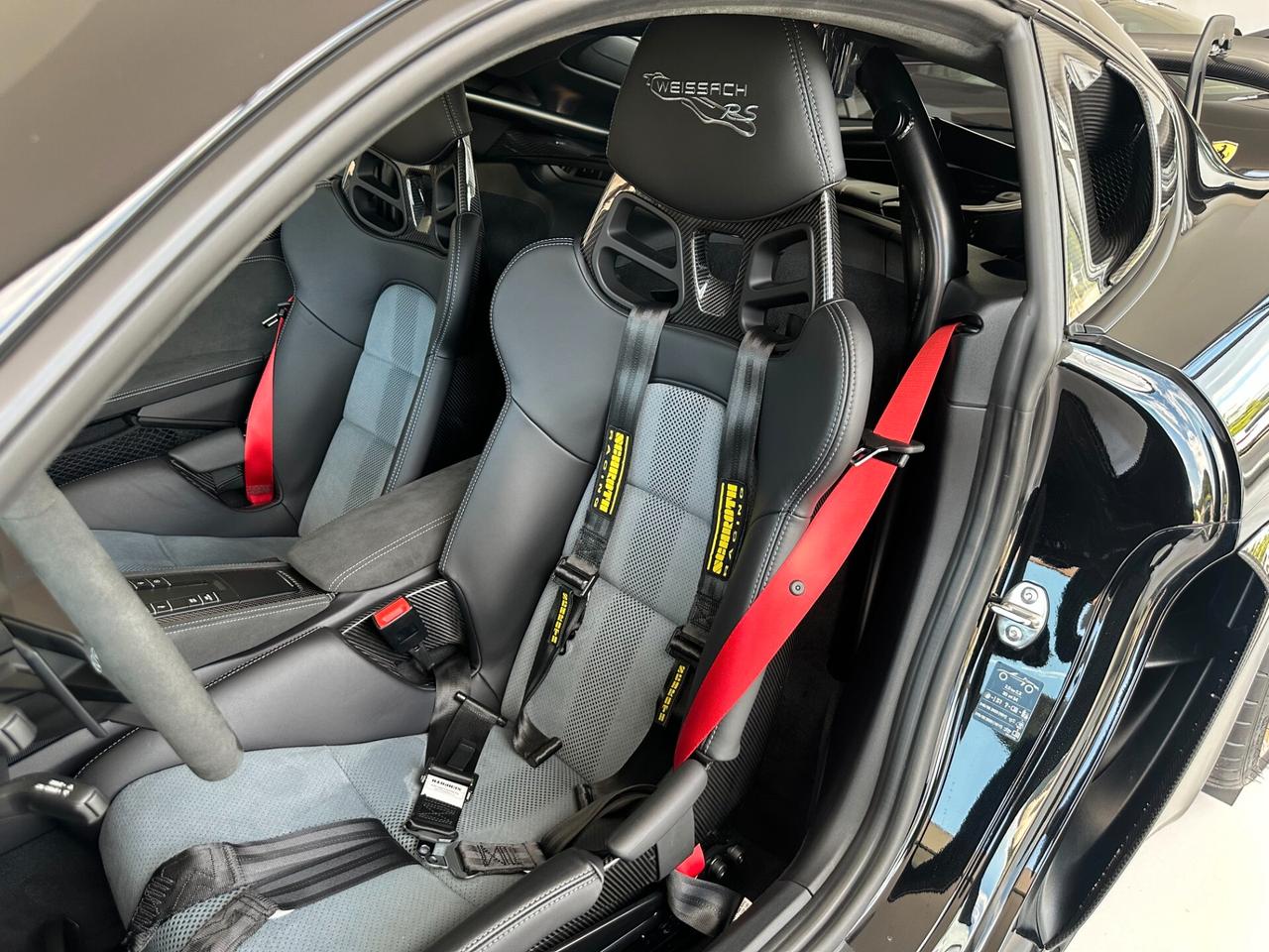 Porsche Cayman 718 4.0 GT4 RS PDK