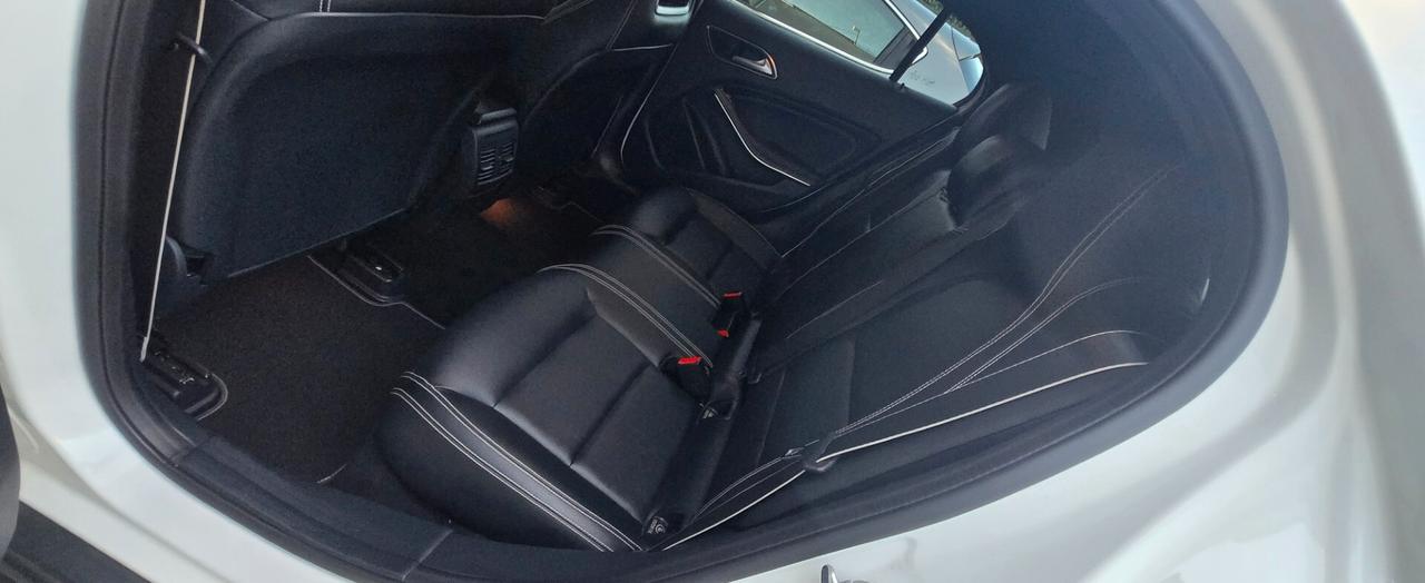 Mercedes-benz GLA 200 d Automatic Premium Night Edition