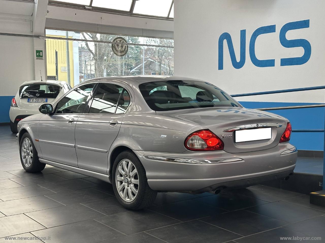 JAGUAR X-Type 2.5 V6 Executive