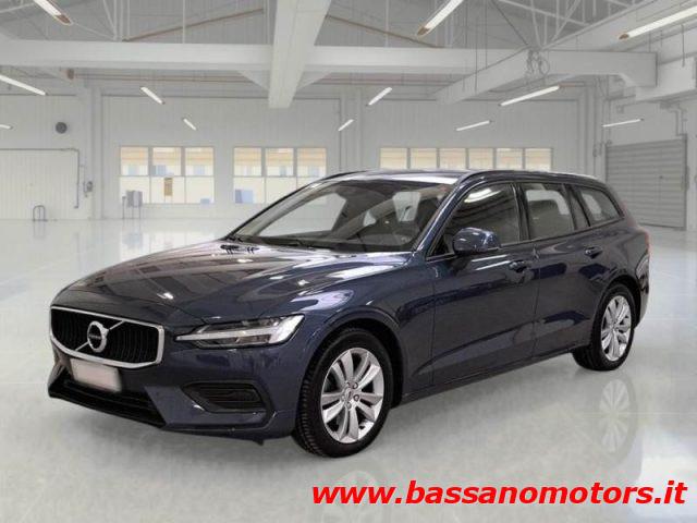 VOLVO V60 B4 (d) Geartronic Momentum Business IN ARRIVO