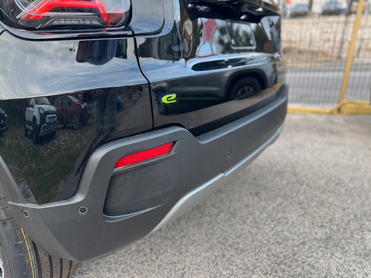 Jeep Avenger 1.2 Turbo MHEV 100cv DCT Summit