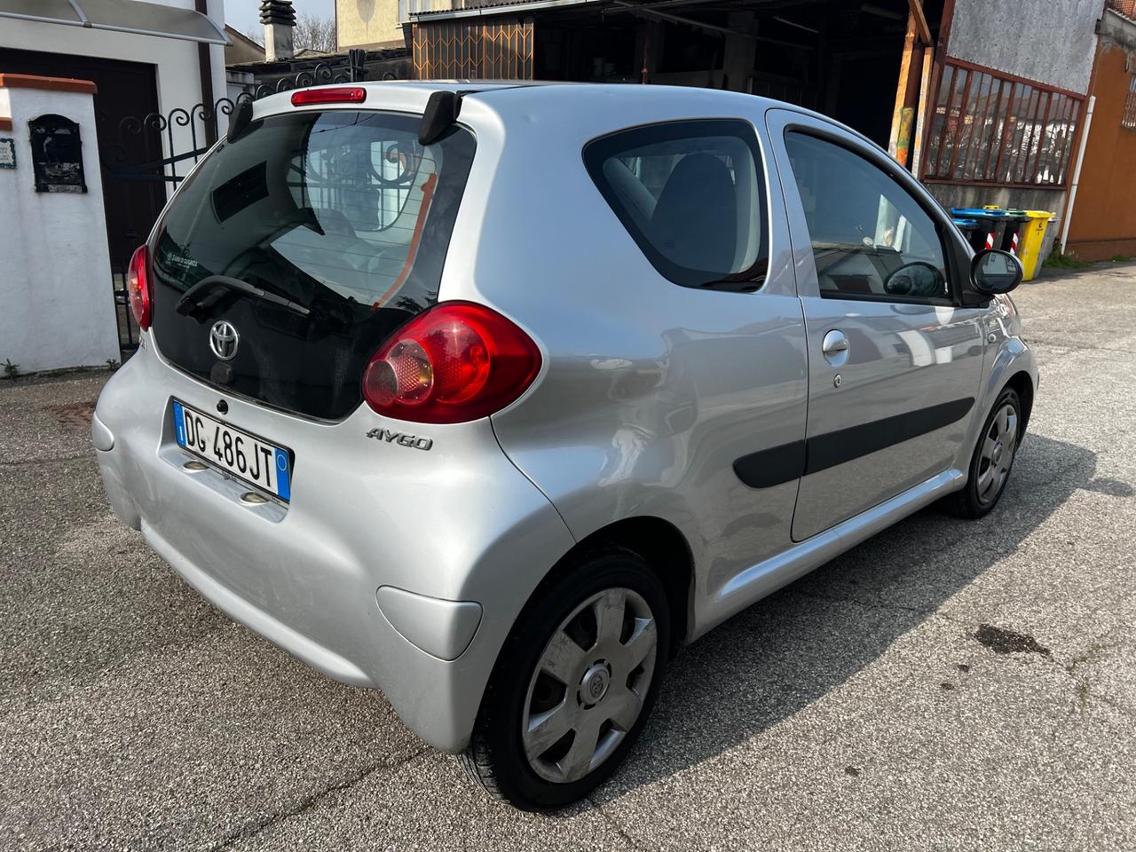 Toyota Aygo 1.0 12V VVT-i 3 porte