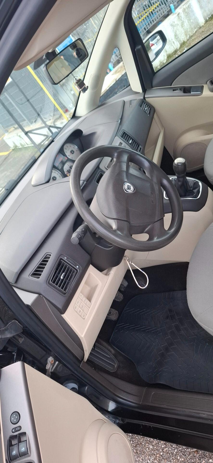 Lancia MUSA 1.3 Multijet 16V Oro