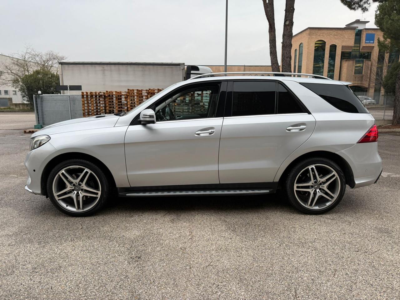 MERCEDES GLE 350 PREMIUM PLUS AMG 2017 12 MESI DI GARANZIA