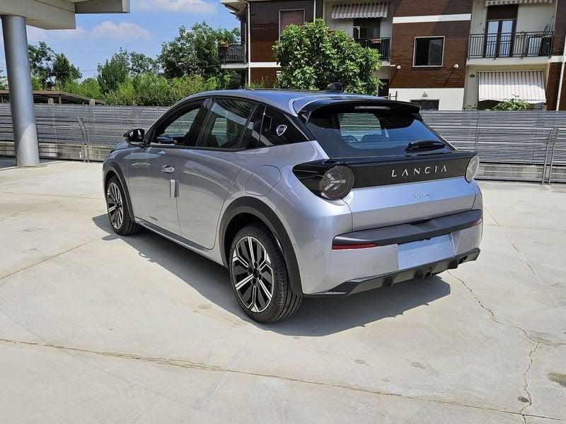 Lancia Ypsilon Hybrid e-DCT