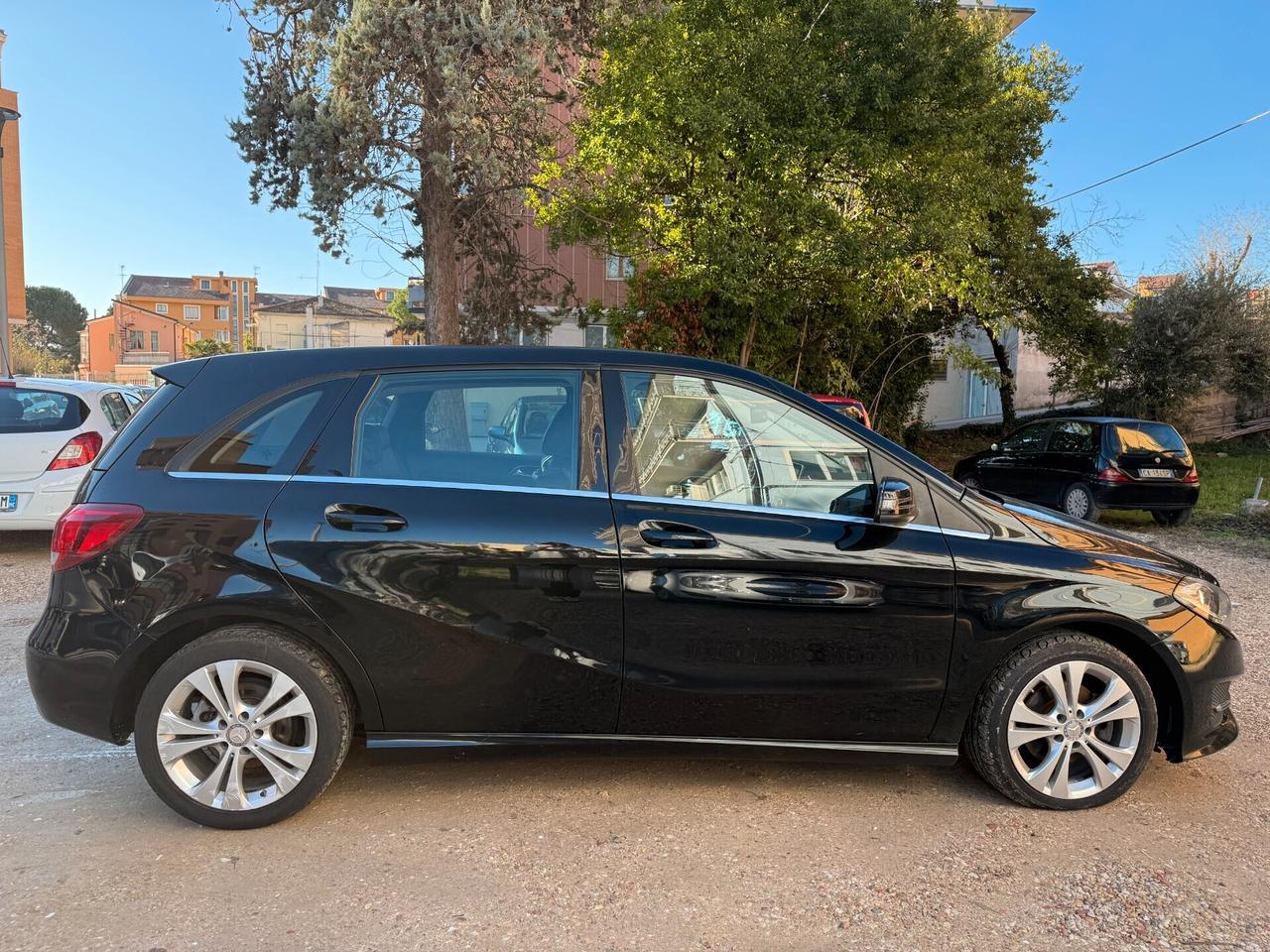 Mercedes-benz B 200 d Business