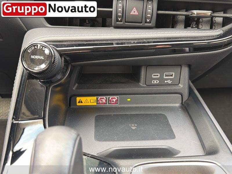 Lexus NX Hybrid Premium 4WD MY22