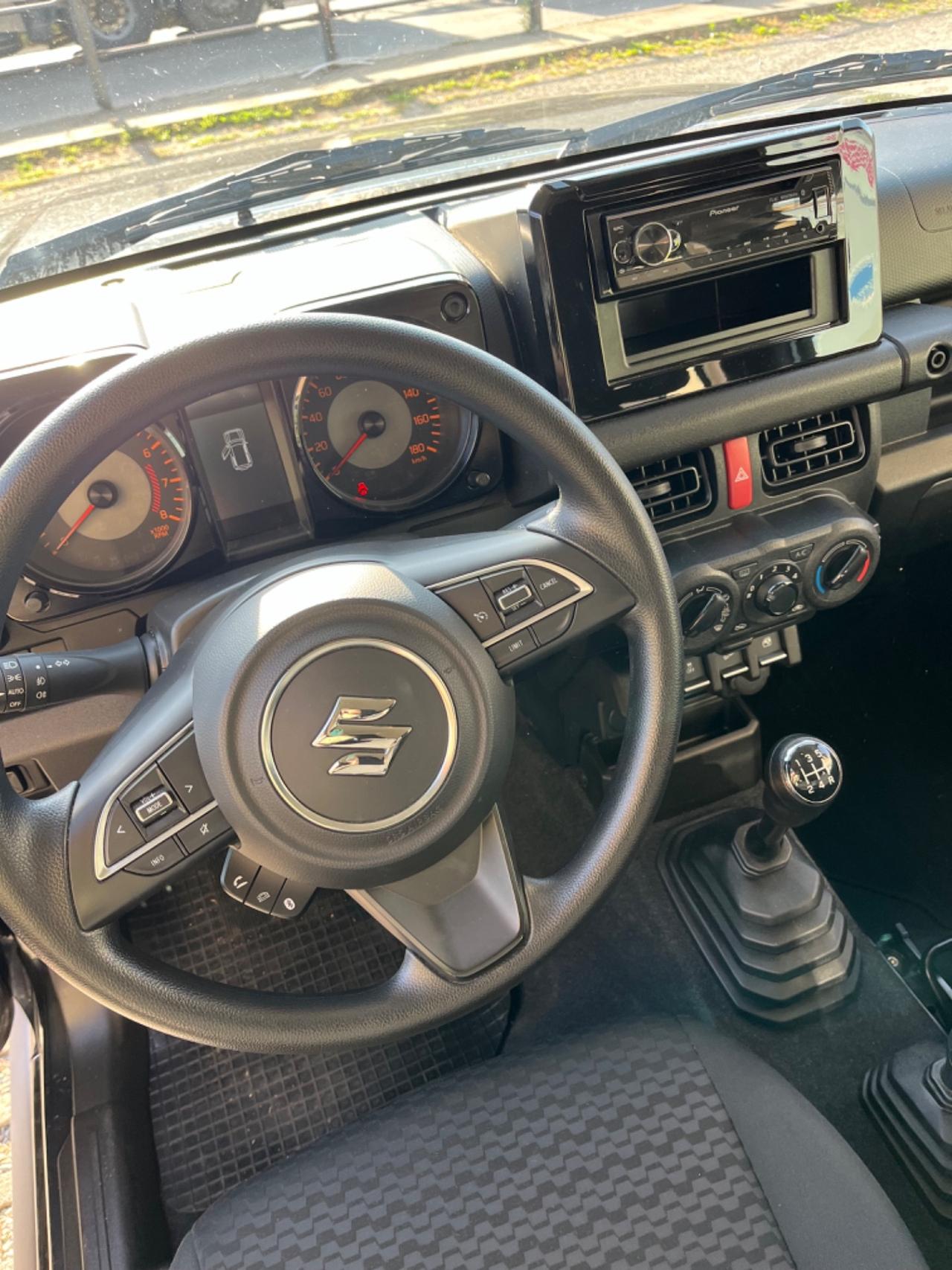 Suzuki Jimny 1.5 5MT PRO (N1)