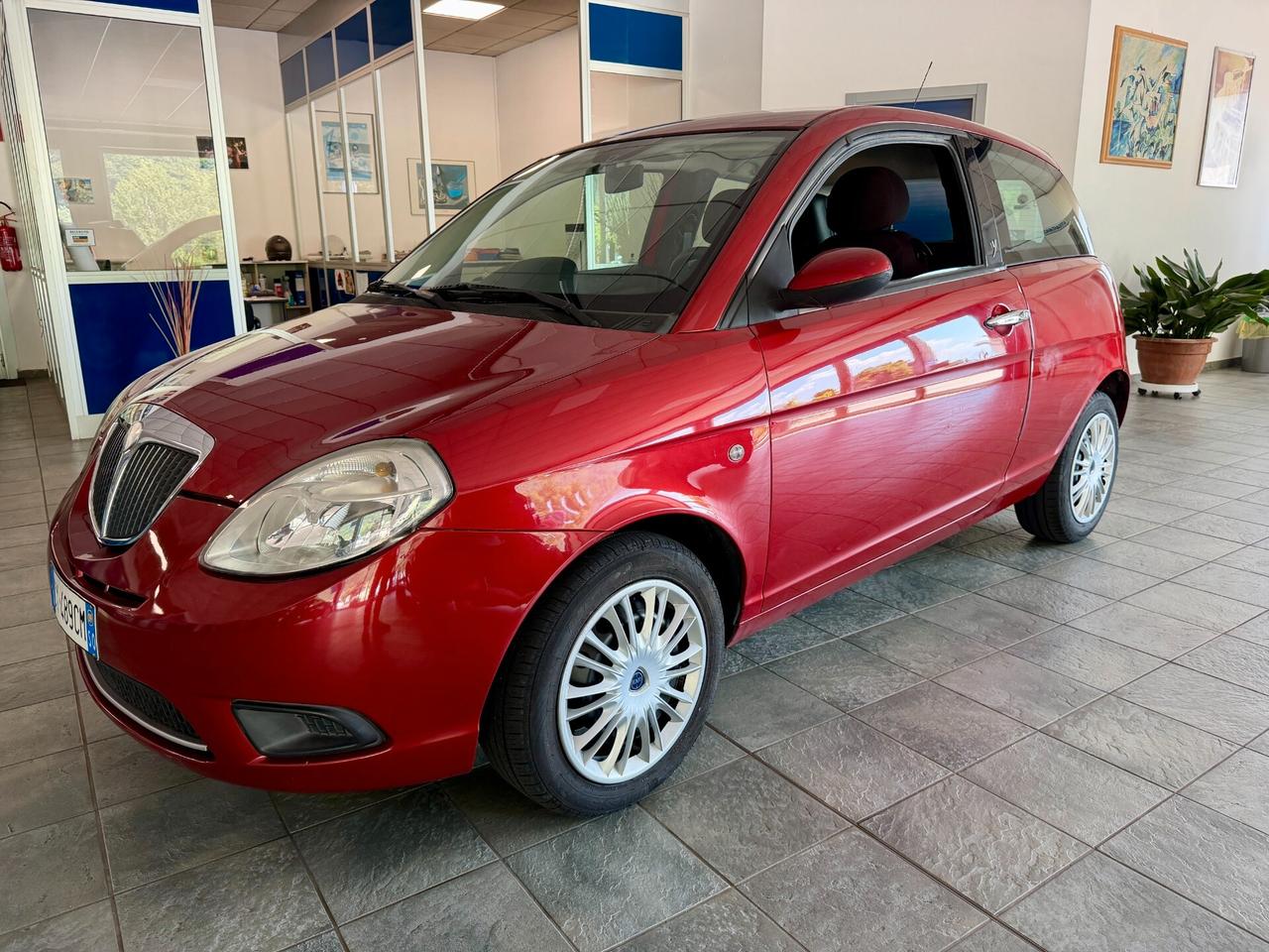 Lancia Ypsilon 1.3 MJT 75 CV Oro-CAMBIO AUTOMATICO-
