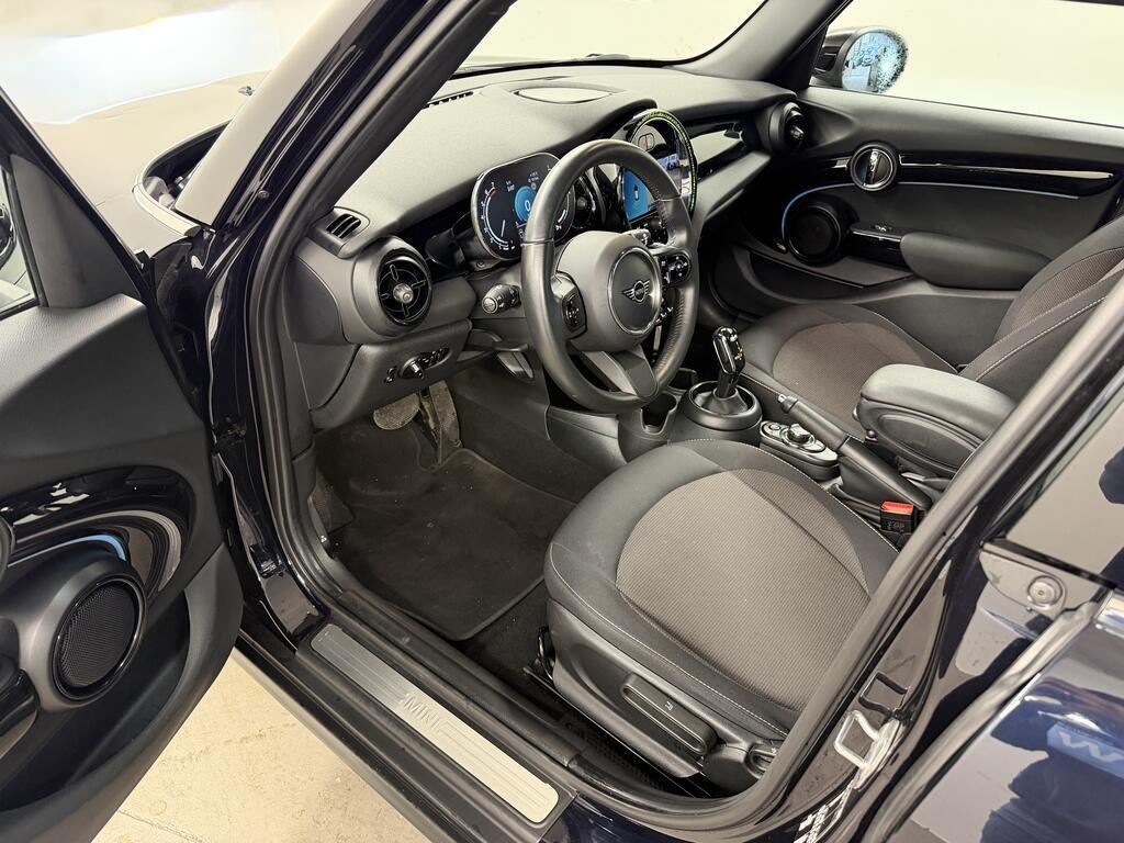 Mini Cooper 1.5 TwinPower Turbo Cooper Business DCT