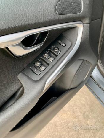 VOLVO V40 D2 Geartronic Kinetic EURO 6B